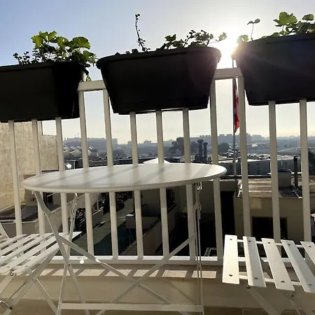 Sunnyside Penthouse Apartment