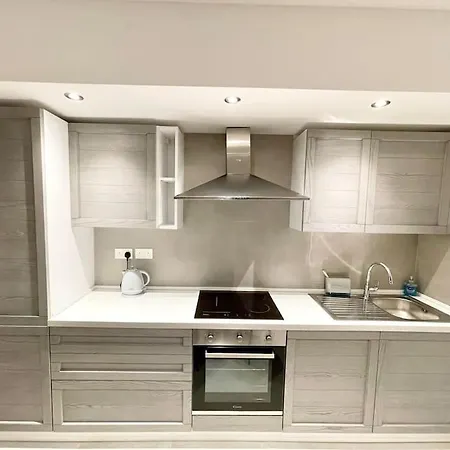 Sunnyside Penthouse *