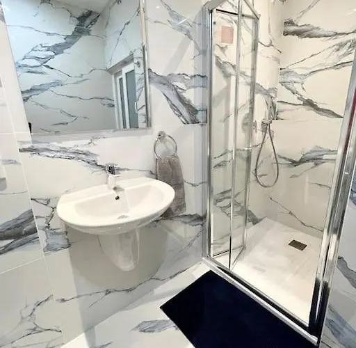 Sunnyside Penthouse Appartement